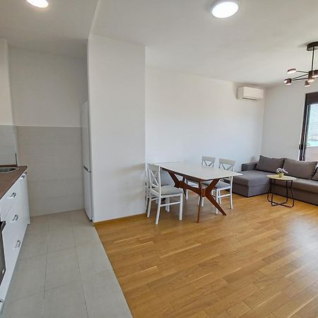 Sea View Apartment In Becici Budva Exterior photo